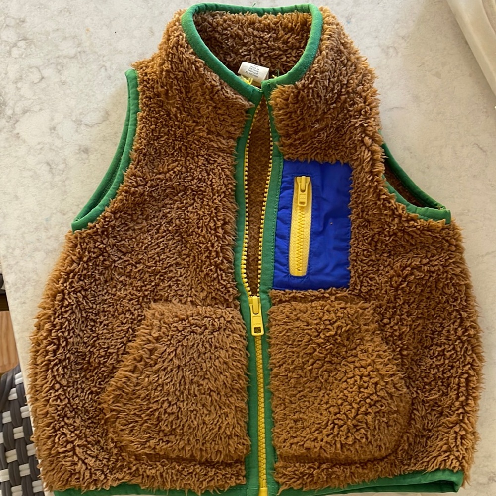 Tucker and Tate sweater vest 9M